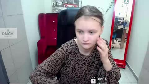 Sia online show from June 2, 10:49 am