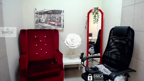 Sia online show from April 26, 6:33 am