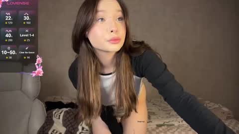 Stacy online show from February 10, 5:52 pm