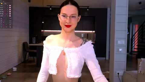 Dora  online show from November 18, 8:37 am