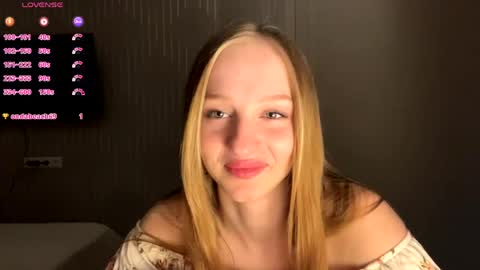 Anika online show from April 25, 8:39 pm