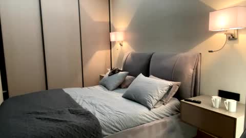 Anika online show from April 19, 6:10 pm