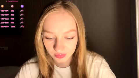 Anika online show from April 26, 8:50 pm