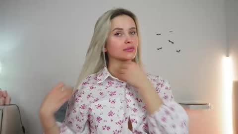 Amy online show from January 9, 9:52 pm