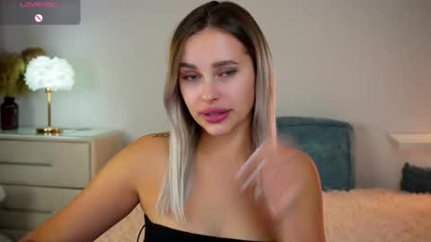 Amy online show from September 18, 9:52 am