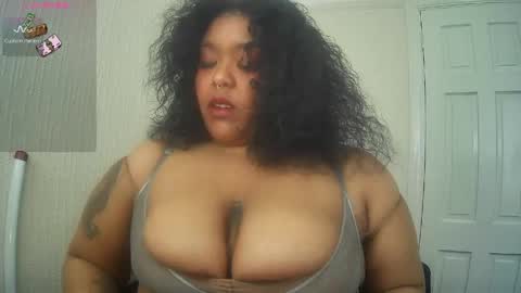 DeeDee online show from April 22, 11:51 am