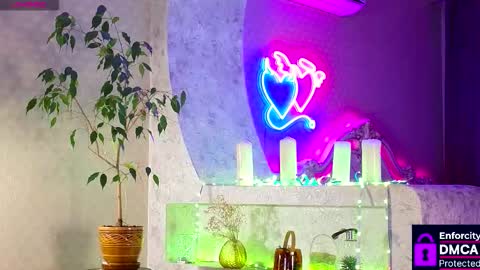 Emily online show from January 14, 2:11 pm