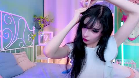 Draculaura online show from December 5, 9:06 pm