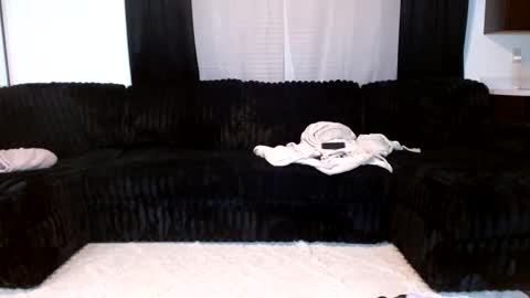 Draya Nicole online show from February 2, 11:31 am