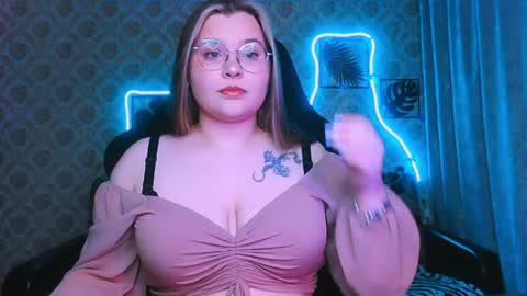 dreamforyoue2 online show from April 26, 7:22 pm