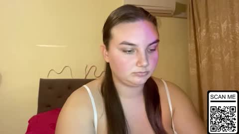 Snapshot of dreamyblushfairy chatting on October 5, 4:34 pm Mila online show from October 5, 4:34 pm