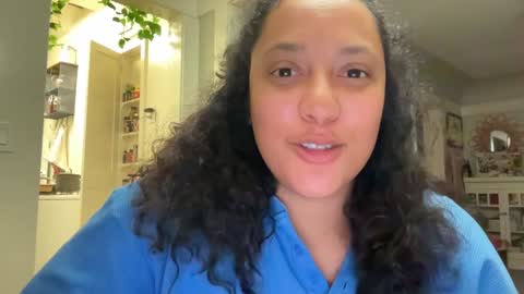 RIRI OR DREAMY online show from January 30, 3:11 am