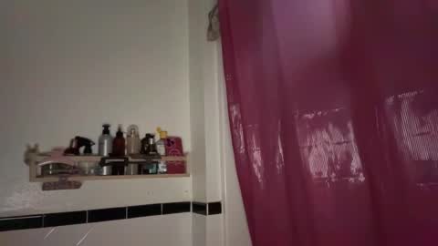 RIRI OR DREAMY online show from February 19, 2:55 pm