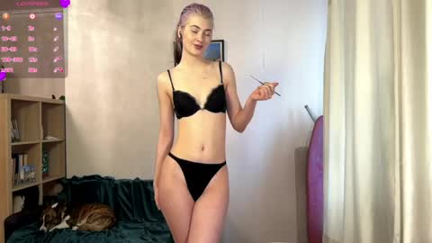 Dia online show from April 21, 1:40 pm