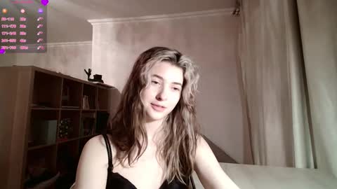 Dia online show from March 18, 3:50 pm