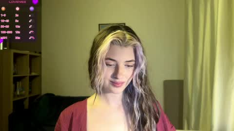 Dia online show from April 27, 5:10 pm