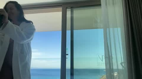 Dr. Resa online show from April 25, 7:11 am