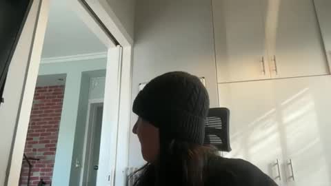 Dr. Resa online show from March 25, 2:09 pm