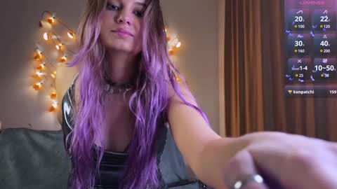 Snapshot of drug_feet chatting on January 4, 2:46 pm Mistress Lola Slavic witch online show from January 4, 2:46 pm