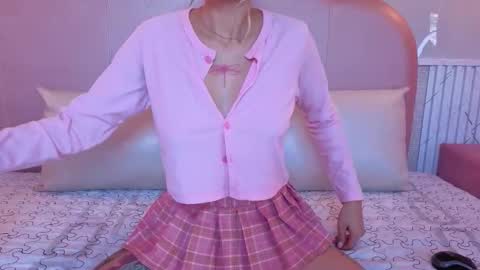 Snapshot of duchessex chatting on October 7, 8:35 pm Victoria online show from October 7, 8:35 pm