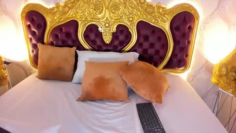 Snapshot of dulce_26_ chatting on February 17, 5:12 pm Lucy online show from February 17, 5:12 pm