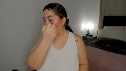 dulce brithany online show from April 29, 2:59 am