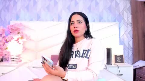 Snapshot of dulce_hiil_ chatting on March 2, 2:08 am Monday 5-2 am From Tuesday to Friday5-1 am Colombia time online show from March 2, 2:08 am
