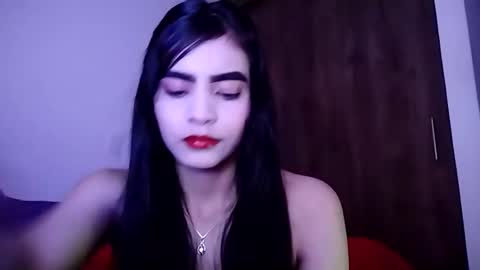 dulce_lucero online show from January 4, 6:40 pm