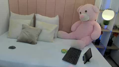 Dulce Morbida online show from December 21, 4:17 am