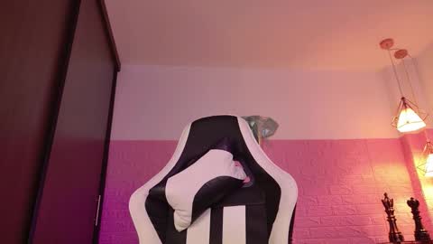 dulce_stormy online show from March 10, 12:09 pm