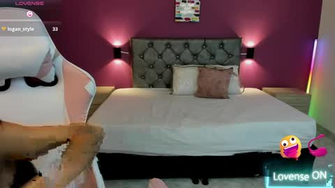 Kitten online show from April 25, 12:41 pm