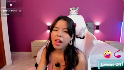 Kitten online show from April 24, 12:30 pm