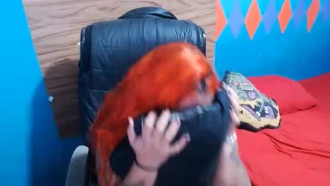 dulcesdemaria online show from November 12, 3:15 am