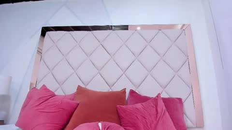 Dulce  online show from March 6, 7:09 pm