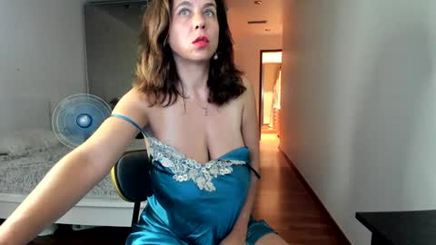 dulceyjohn online show from September 14, 4:43 am