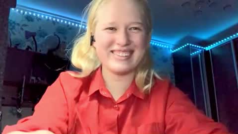 dulciemclaws online show from November 17, 3:46 pm