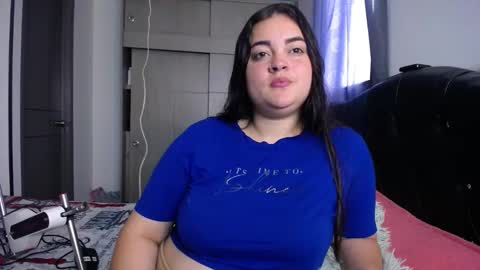 Nicole   online show from December 1, 8:22 pm