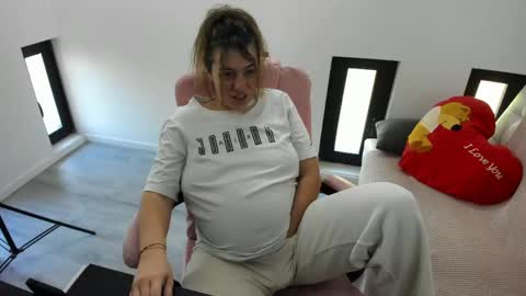 dayana online show from April 24, 4:59 am