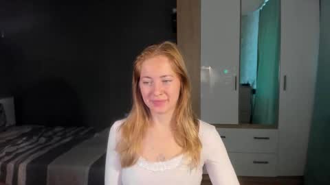 fansly - yourbestbaby online show from October 10, 11:04 am