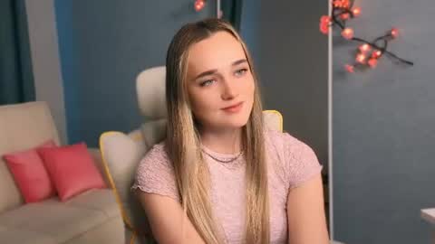 Elizabeth online show from June 13, 2:14 pm