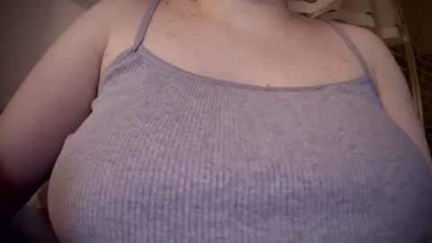 easysmart000 online show from March 14, 11:39 pm