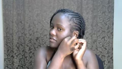 Queen online show from November 21, 7:05 pm