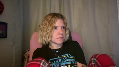 americnbarbie online show from April 23, 1:46 am