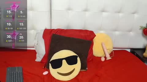 Snapshot of ebony_baby1 chatting on December 24, 5:49 am Baby online show from December 24, 5:49 am