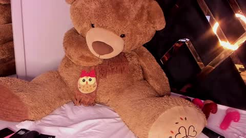 Luci  online show from February 7, 2:08 am