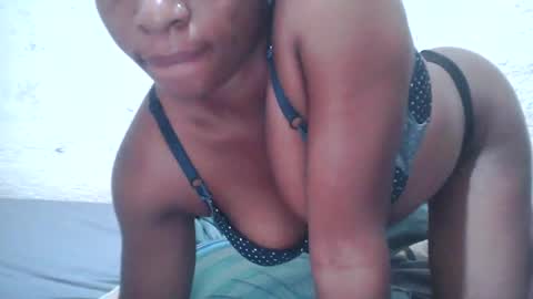 Snapshot of ebony_candy1998 chatting on February 13, 5:16 am ebony_candy1998 online show from February 13, 5:16 am