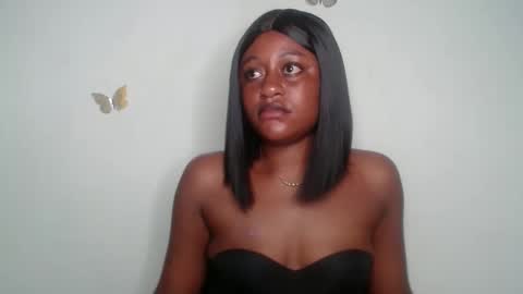 Snapshot of ebony_fatass chatting on October 7, 11:42 pm Ella online show from October 7, 11:42 pm