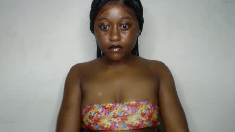 Snapshot of ebony_fatass chatting on September 22, 6:01 am Ella online show from September 22, 6:01 am