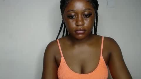 Snapshot of ebony_fatass chatting on September 16, 6:21 am Ella online show from September 16, 6:21 am