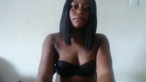 Snapshot of ebony_fatass chatting on September 28, 8:41 am Ella online show from September 28, 8:41 am